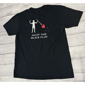 No Quarter T Shirt Hoist The Black Flag Blackbeards Flag Graphic Size XL Black